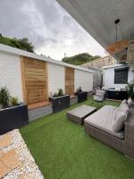 NùnywƐ Ushindi - Proche Centre Commercial Milenis et du nouveau CHU - B&B Les Abymes