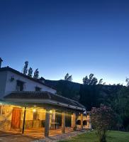 Casa Arroyomolinos-Planta Superior, Frente a "La Playita" - Chambres d'hôtes Zahara de la Sierra