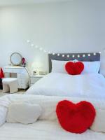 拾月頭城無邊際游泳池溫泉房 - B&B Toucheng