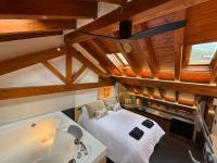 Lo Attic - Bed and Breakfast Sort
