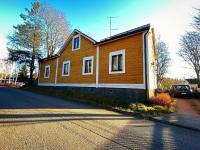 A Lovely House with A Garden in Helsinki - Chambres d'hôtes Siltamäki