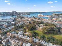 Cozy 2BR Stay Near Barangaroo & The Rocks - Chambres d’hôtes Sydney