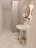 Apartamento de 1 dormitorio con balcón y vistas al mar