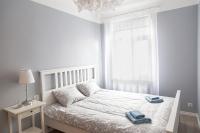 Deluxe One-Bedroom Apartment