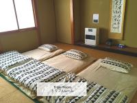 Chambre Triple avec Salle de Bains Commune