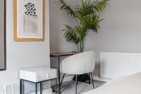 3 BR Home Close to MCR City Centre - B&B