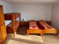 Vierbettzimmer mit Balkon