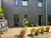 Fewo Art City-Studio Kassel-Innenstadt am Fulda-Ufer, 3 Schlafzimmer, Boxspring-Betten, bis 8 Personen, kostenfreier Parkplatz, Balkon, Terrasse, Fahrstuhl - Ferienwohnung Kassel
