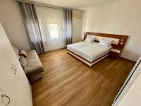 Appartamento con Vista e Balcone