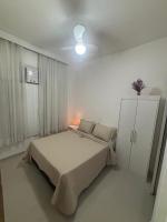 Sol e Mar Copacabana -ar condicionado , geladeira, Wi-Fi e 3 camas a 1 quadra da praia - B&B Rio de Janeiro