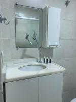 Sol e Mar Copacabana -ar condicionado , geladeira, Wi-Fi e 3 camas a 1 quadra da praia - B&B Rio de Janeiro