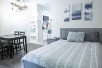 The Riverbend Modern Studio at Harrison Lake - B&B Harrison Hot Springs
