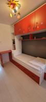 Apartament 3 camere semidecomandat - B&B Năvodari
