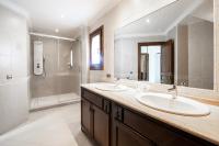 Vierbettzimmer mit eigenem Bad