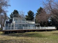 Cottage on the Lake - B&B American Falls