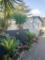 Sundown Palms - B&B Whangaparaoa