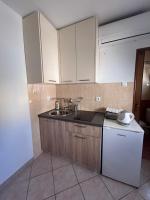 Klassisches Apartment mit 1 Schlafzimmer und Kingsize-Bett