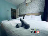 12pax 3-Bedroom l Seaview l Georgetown l Gleneagles l Mansion One - B&B George Town