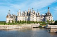 Bright & Spacious Apartment - Heart of Orléans - Bed and Breakfast Orléans