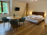 Apartamenty Leśna Przystań Kazub - Bed and Breakfast Cieciorka