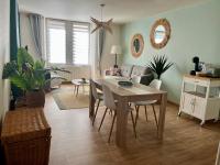 Confort & style dans ce joli appartement de 44 m2, chambre séparée, PLEIN CENTRE de Dole - Chambres d'hôtes Dole