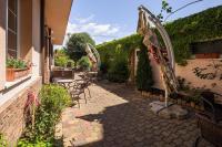 Downtown Studio with Garden - B&B Piešťany