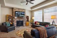3BR Retreat w Pool Near Golf and Nature Sleeps 10 - B&B Washington