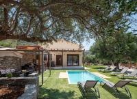 Eleolithos Villa olive & pool - B&B Fourni