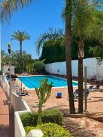 Centralt Nueva Andalucia Marbella - B&B Marbella