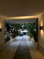 شقه عوائل للمتزوجين فقط ويمنع شرب الكحول داخل الشقه منعا باتا تتكون من غرفتين وصاله مطله على السفاره السعوديه القديمه والسفاره الايطاليه ملاصقه لكليه الطب القصر العيني - Bed and Breakfast Caïro