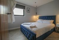 Deluxe One-Bedroom Apartment with Garden View
