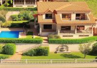 Chalet en Sanxenxo con hermosas vistas y gran privacidad - B&B Saiar