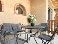 Spacious 130 sqm Home with Master Bedroom on Alsace Wine Route, Easy Access, Private Garage - B&B
