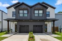 Luxury 4BR Escape 10mins to NRG, Dwtn HTX, Zoo, and MedCtr - Chambres d’hôtes Houston