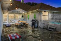 Jacuzzi Lakefront Home w/ Game room+play structure - B&B Rockwall