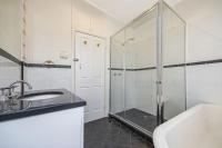 Kamer met Queensize Bed