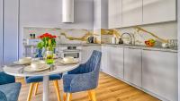 Rezydencja Niechorze D306 Classik z Basenem, Sauną, Jacuzzi, przy samej PLAŻY - 5D Apartments - B&B Niechorze