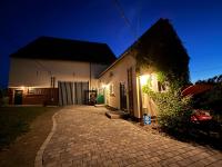 Mitten im Garten - Ferienwohnung Lötzbeuren