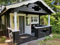 Mysig stuga med wifi - B&B Bergshamra