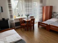 Dreibettzimmer mit eigenem Bad