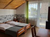 Dreibettzimmer mit eigenem Bad