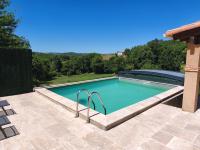 Charmant gîte de Lacrouzette avec piscine - B&B Saint-Benoît-de-Carmaux