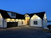Exclusive Lakefront Retreat on Douglas Lake - B&B Dandridge
