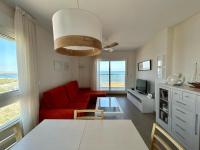 Appartamento con 2 Camere da Letto, Balcone e Vista mare