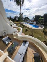 Fabulous Duplex with Sea and Pool Views 2 min walk from beach 3 bedrooms - B&B Sitio de Calahonda