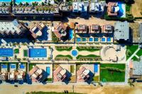 Selena Bay Luxury Sea View 1BR Apartment, Private Beach and Pool - Chambres d'hôtes Hurghada