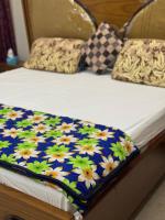 Lovely 2 Bedroom Furnished Apartments - Chambres d’hôtes Multan