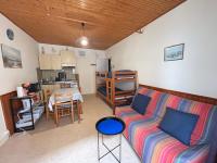 Studio simple à deux pas de la plage avec balcon - FR-1-197-248 - B&B Les Sables-d'Olonne