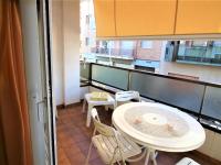 Apartamento acogedor cerca de playa y comercios en Roses, con terraza y parking gratuito - ES-258-75 - B&B Rosas