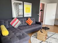 COOLEST Apartment in Berlin, easy Check-in, near BER Airport - Quiet&Cozy Penthouse - Bed and Breakfast Schönefeld